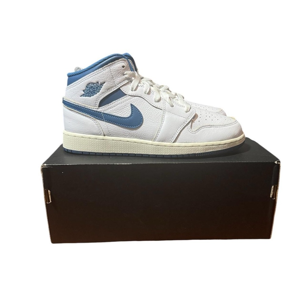 Air Jordan 1 Mid SE (GS) White/ Industrial Blue-sail Size 7y